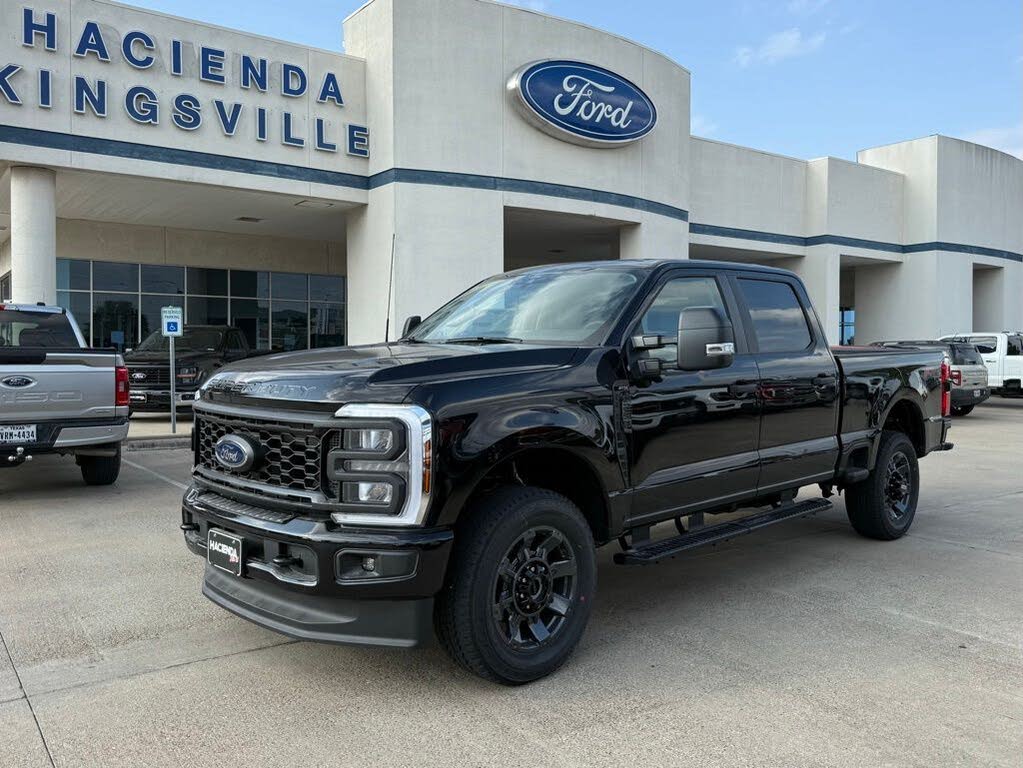2026 Ford F-250 Super Duty XL Crew Cab 4WD