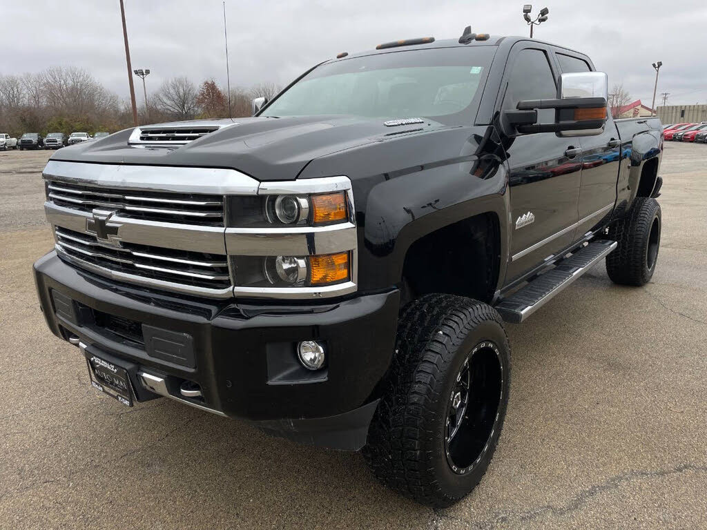 2017 Chevrolet Silverado 2500HD High Country Crew Cab 4WD