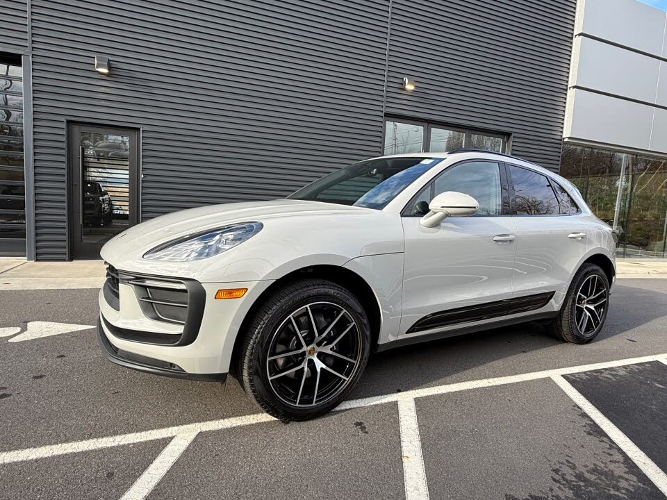2025 Porsche Macan