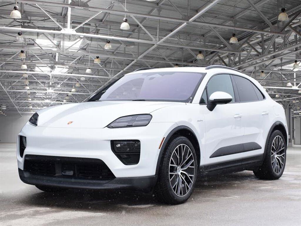 2025 Porsche Macan AWD