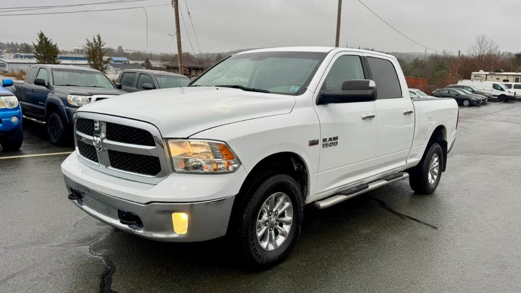 2015 RAM 1500 SLT Crew Cab 4WD