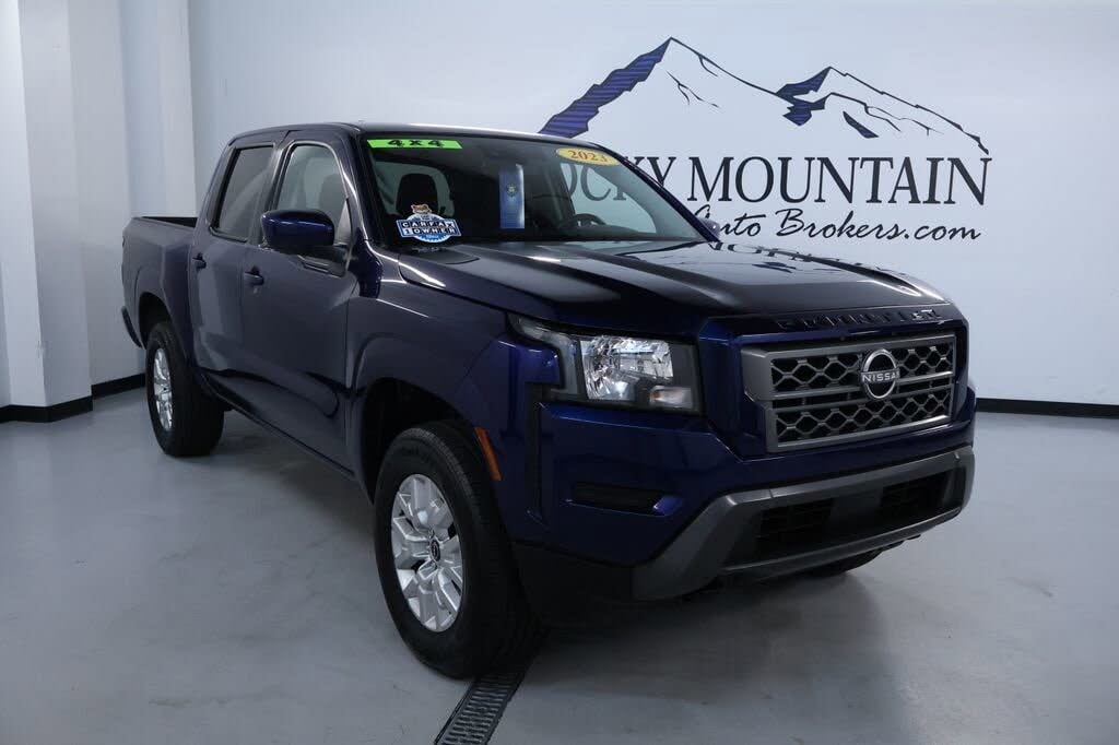 2023 Nissan Frontier SV Crew Cab 4WD