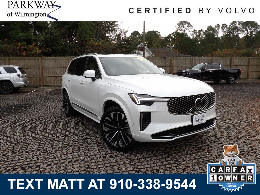 2025 Volvo XC90 B5 Plus Bright Theme 7-Passenger AWD