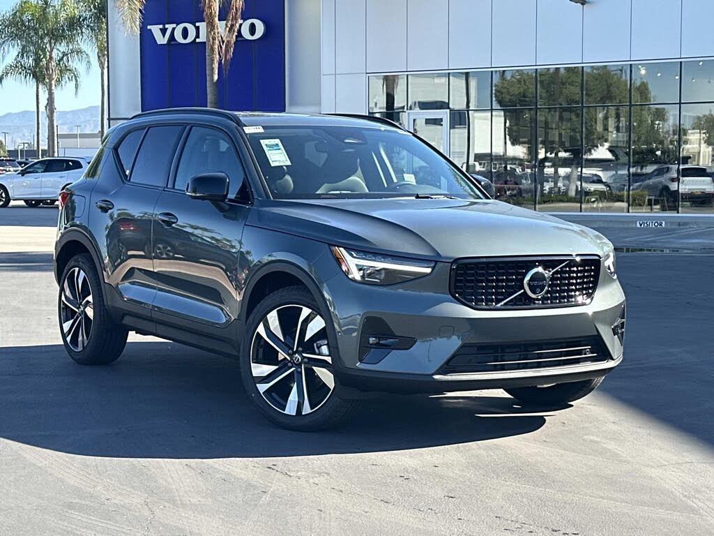2026 Volvo XC40 B5 Ultra AWD