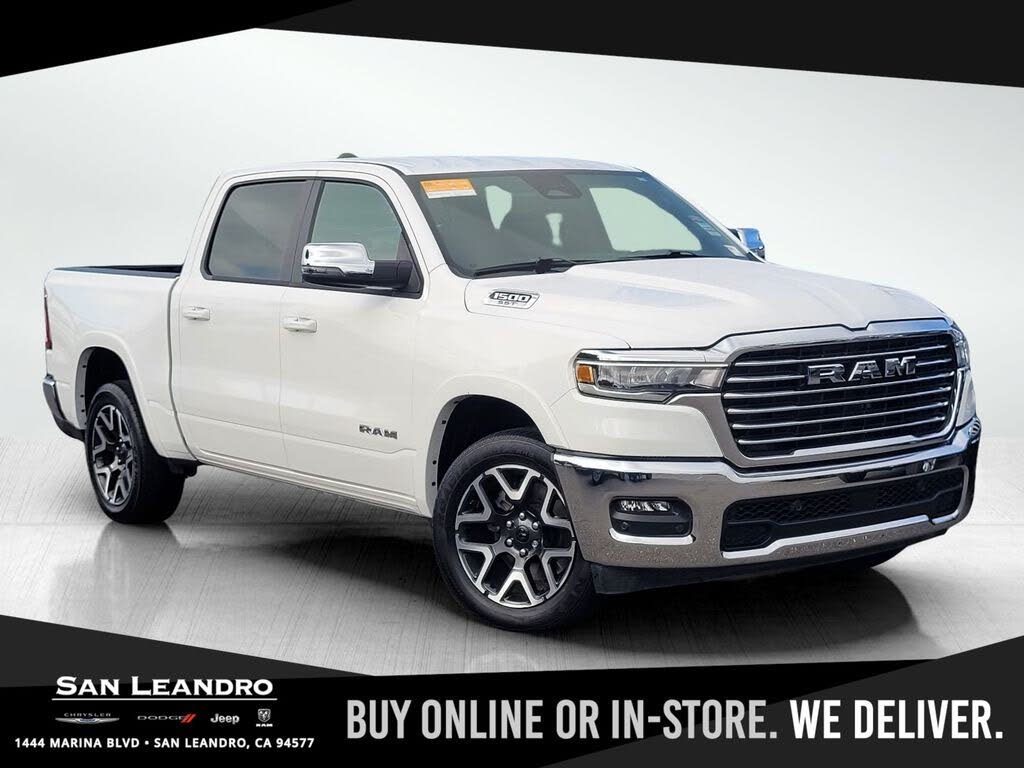 2025 RAM 1500 Laramie Crew Cab 4WD