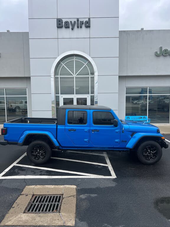 2023 Jeep Gladiator Sport Crew Cab 4WD