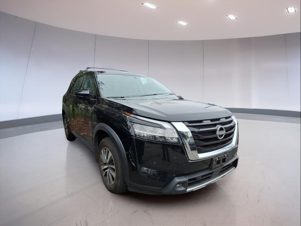 2024 Nissan Pathfinder SL 4WD
