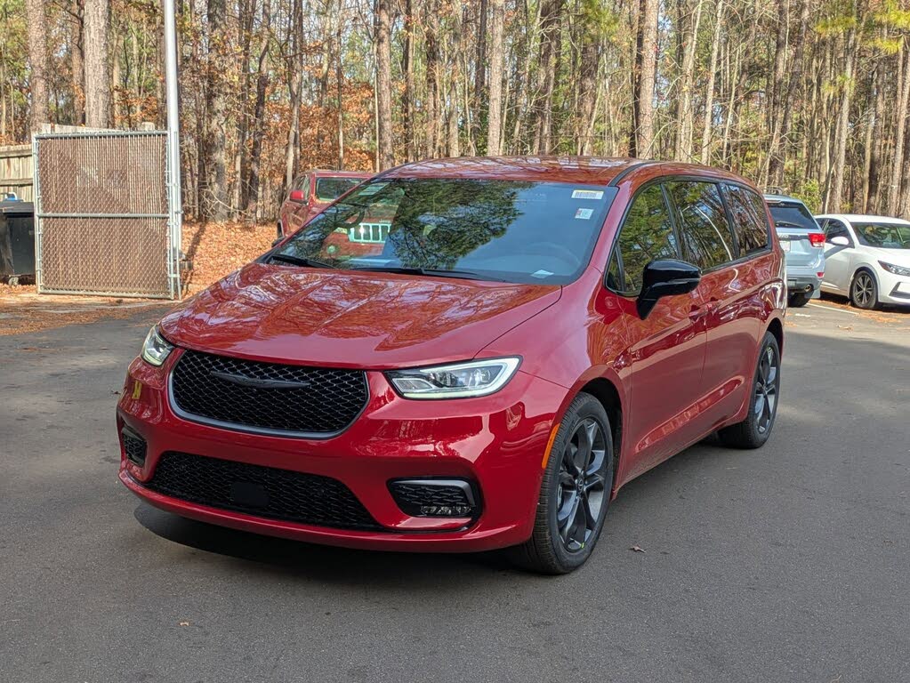 2026 Chrysler Pacifica Select FWD