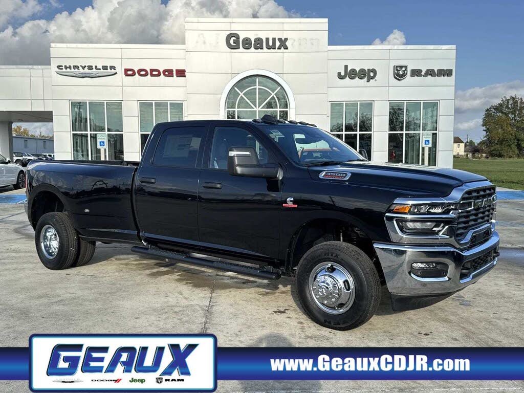 2026 RAM 3500 Tradesman Crew Cab LB DRW 4WD