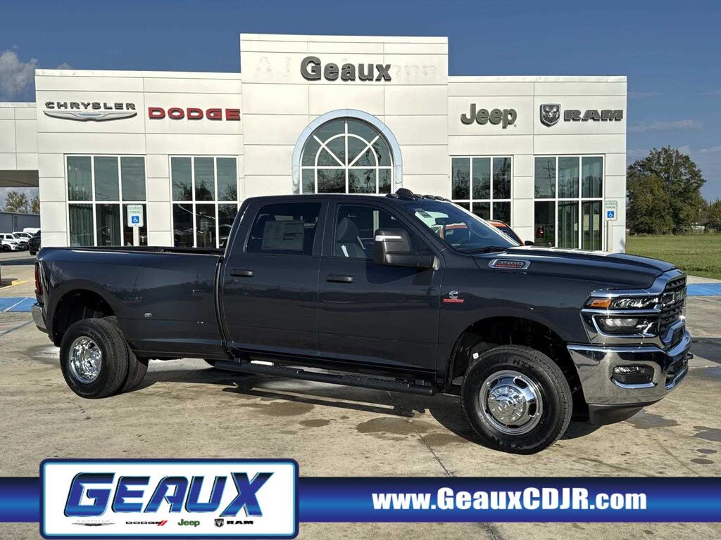 2026 RAM 3500 Tradesman Crew Cab LB DRW 4WD