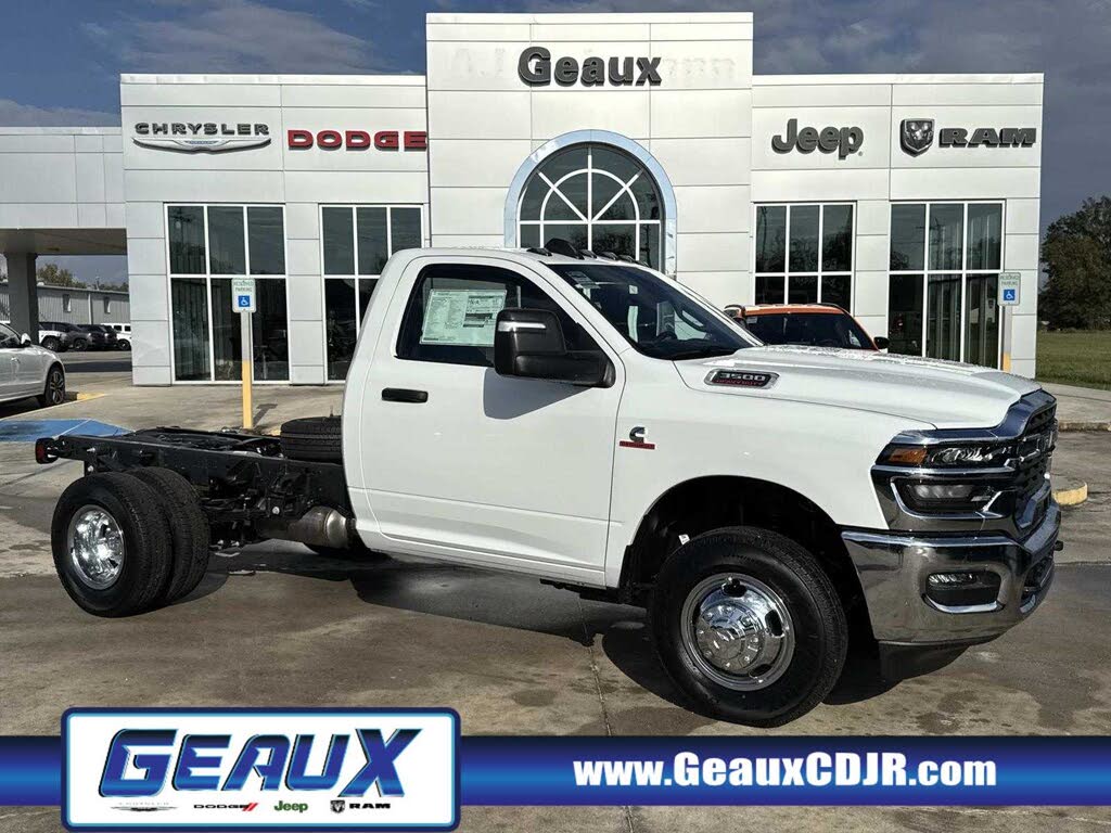 2026 RAM 3500 Chassis Tradesman Regular Cab DRW 4WD