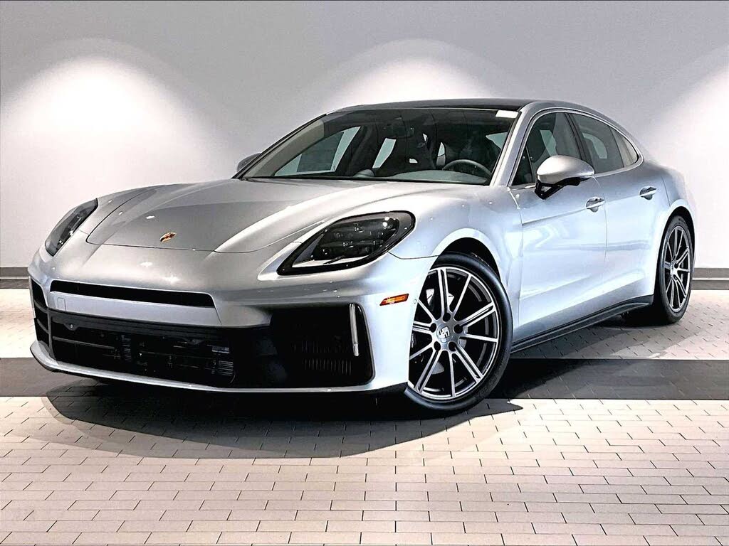 2026 Porsche Panamera 4 AWD