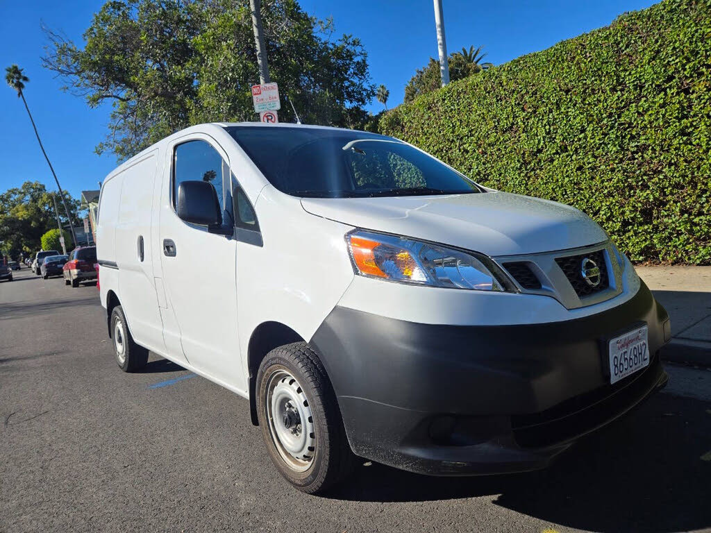 2018 Nissan NV200 S FWD