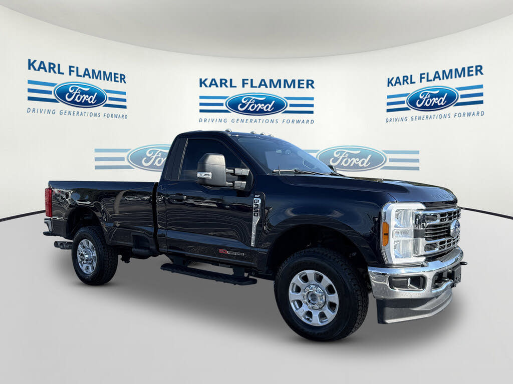 2023 Ford F-350 Super Duty XLT LB 4WD