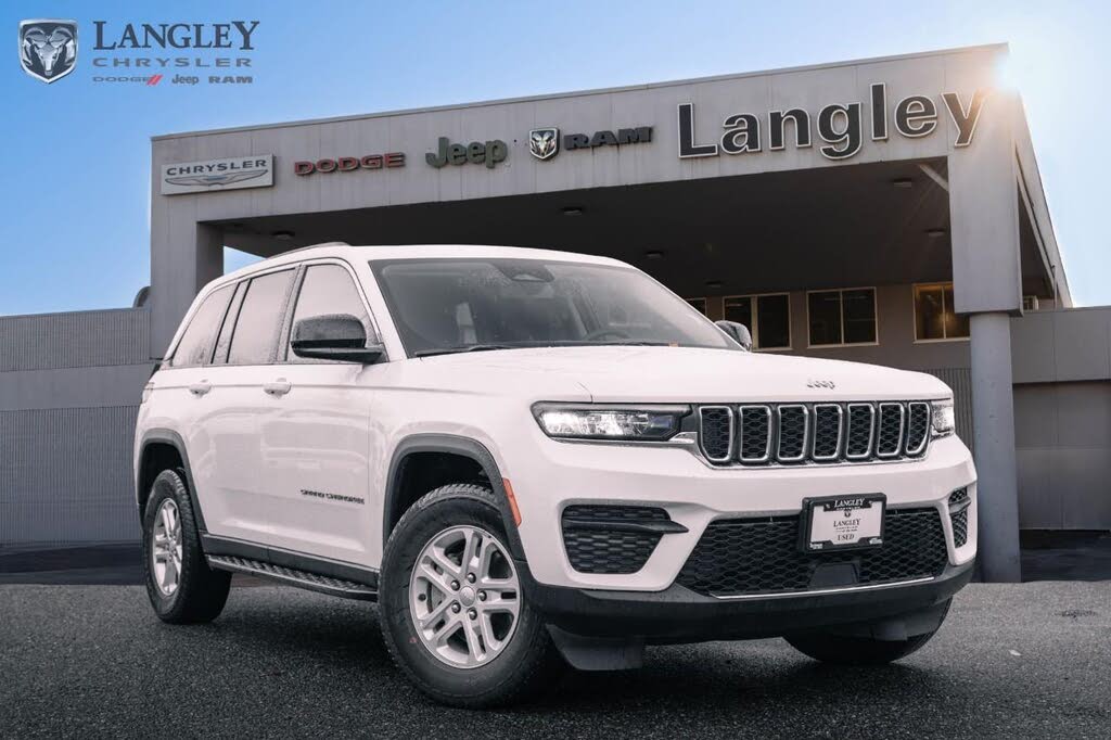 2023 Jeep Grand Cherokee Laredo 4WD