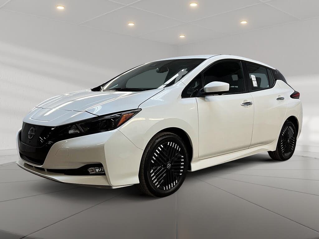 2024 Nissan LEAF SV Plus FWD