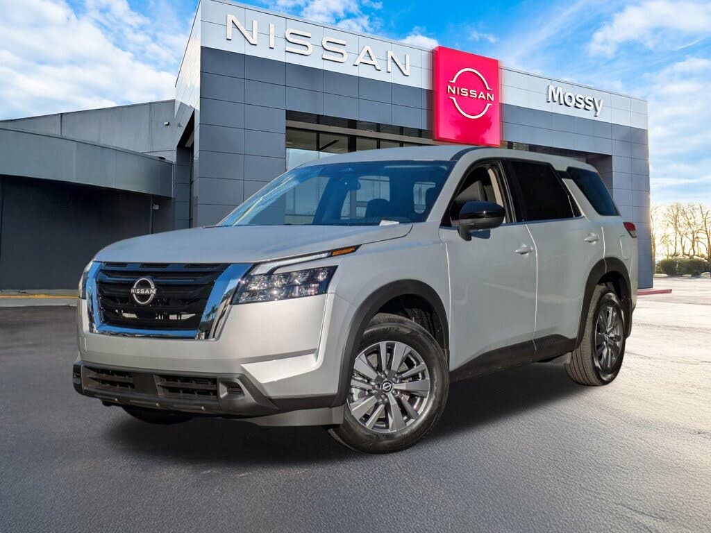 2025 Nissan Pathfinder S FWD