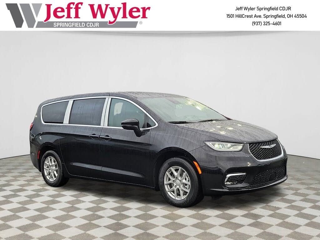 2026 Chrysler Pacifica Select FWD