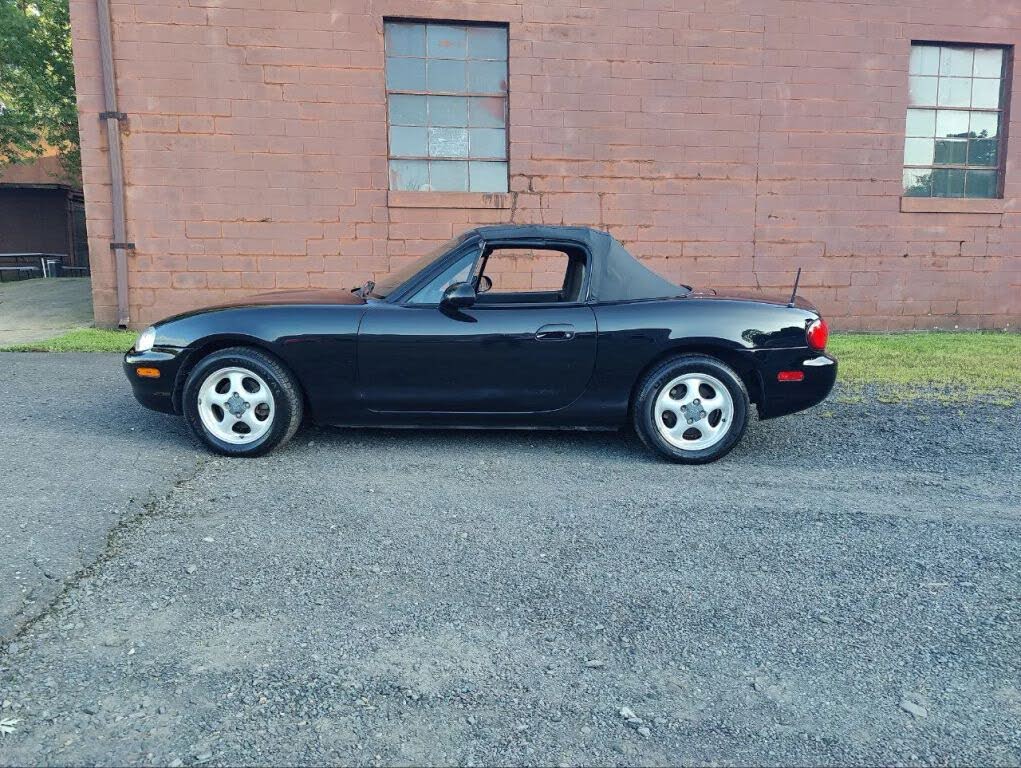 1999 Mazda MX-5 Miata Base