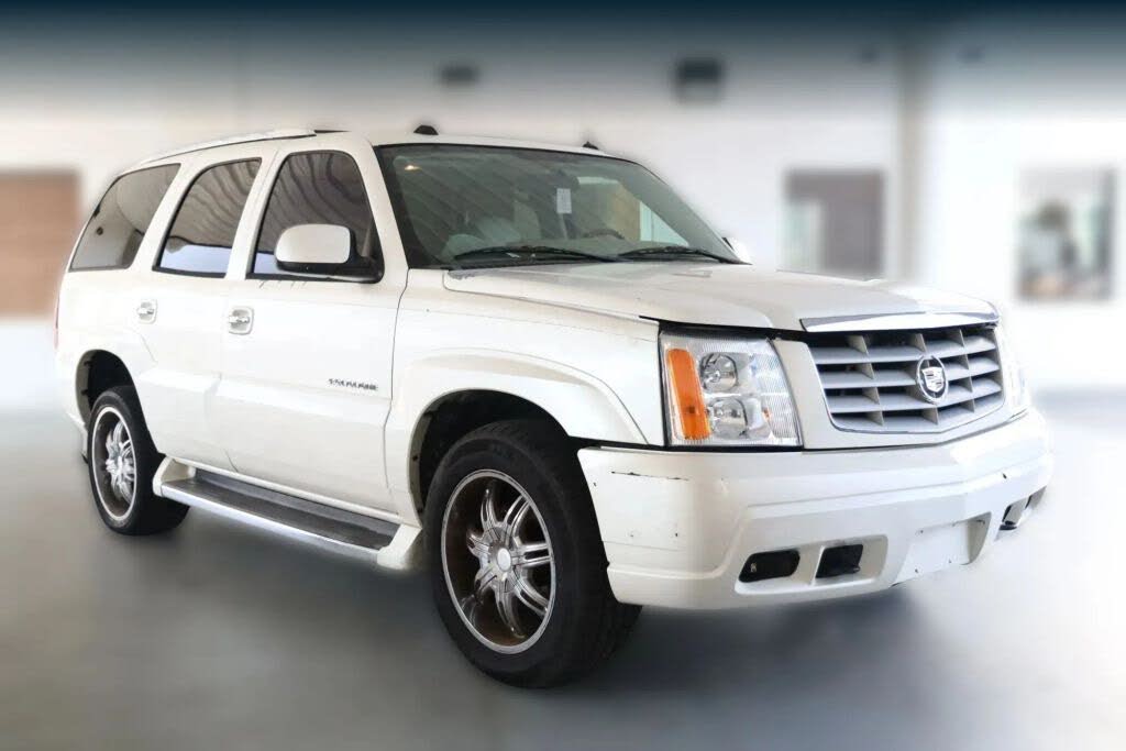2004 Cadillac Escalade RWD