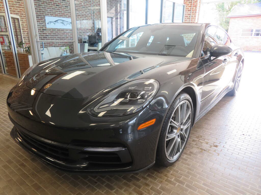 2018 Porsche Panamera 4 AWD