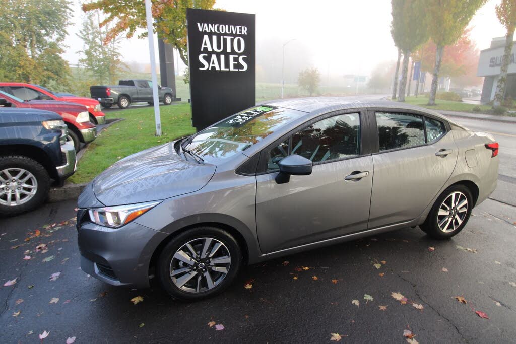 2021 Nissan Versa SV FWD