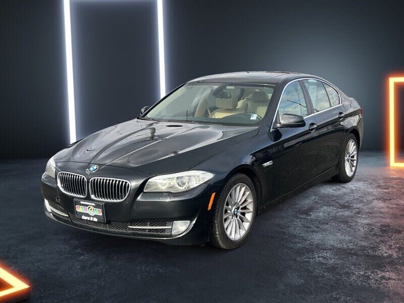 2011 BMW 5 Series 535i Sedan RWD