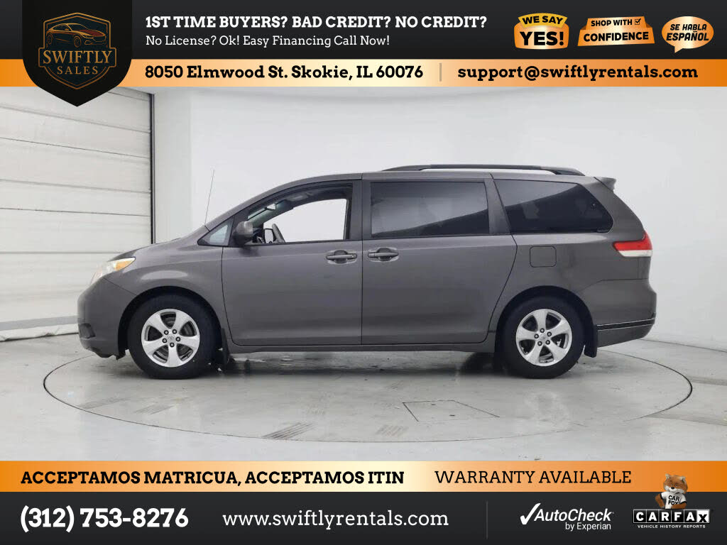 2013 Toyota Sienna LE 7-Passenger