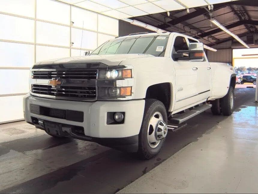 2016 Chevrolet Silverado 3500HD High Country Crew Cab LB 4WD