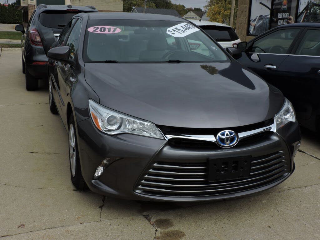 2017 Toyota Camry Hybrid LE FWD