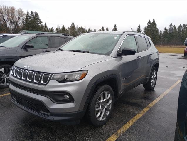 2022 Jeep Compass Latitude Lux 4WD
