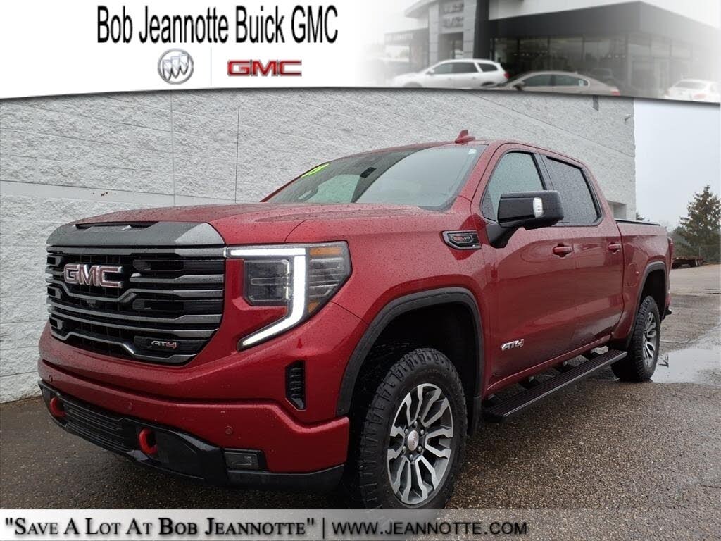 2023 GMC Sierra 1500 AT4 Crew Cab 4WD