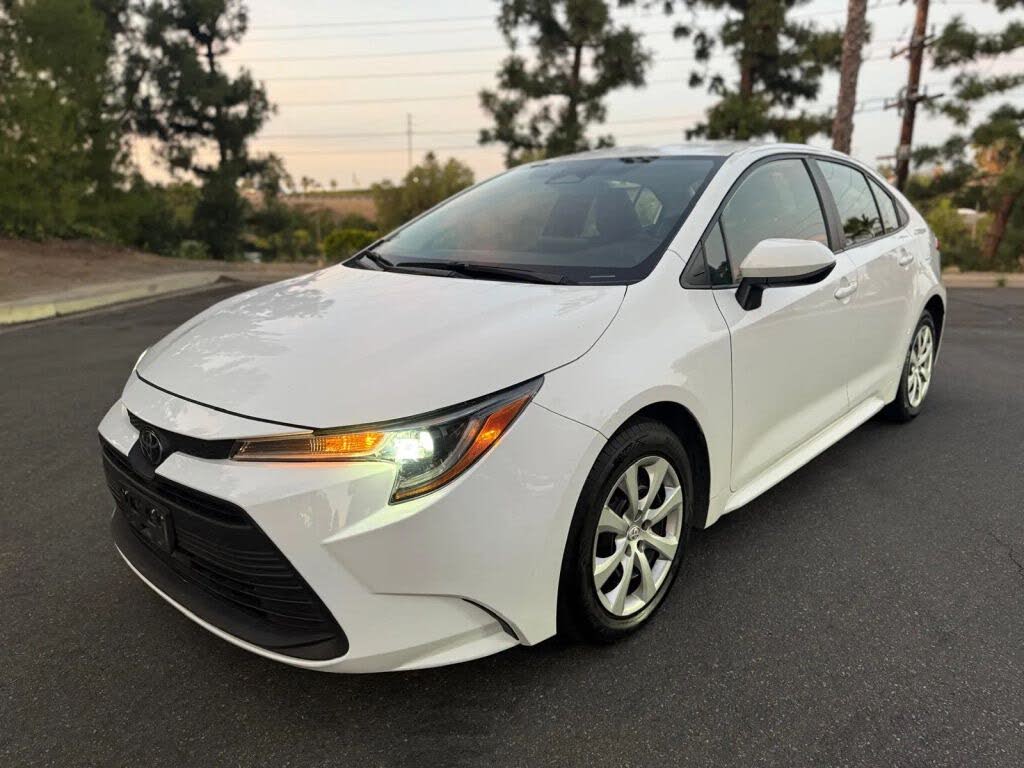 2024 Toyota Corolla LE FWD