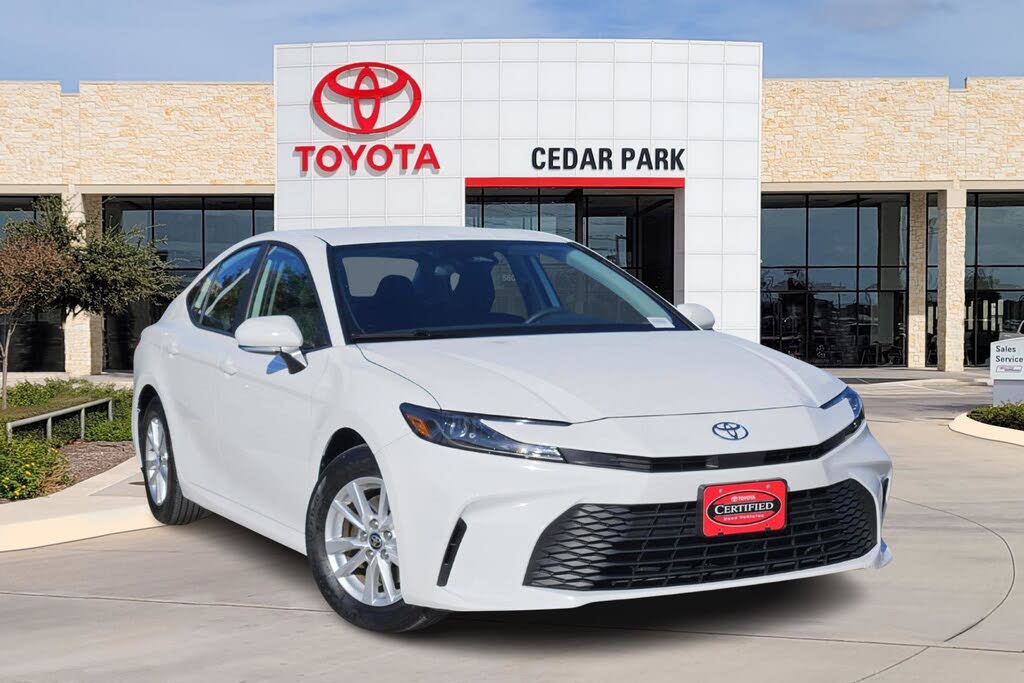 2025 Toyota Camry LE FWD