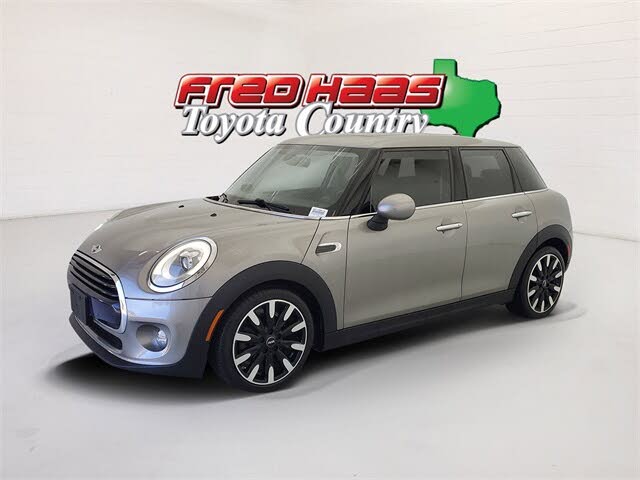 2017 MINI Cooper 4-Door Hatchback FWD