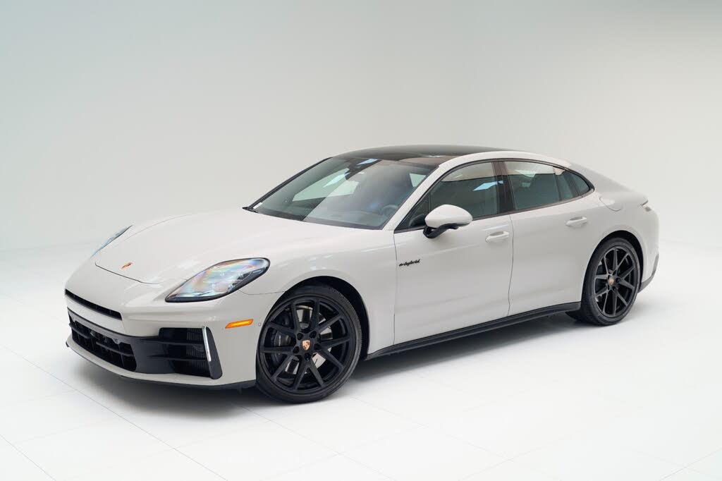 2025 Porsche Panamera 4 AWD