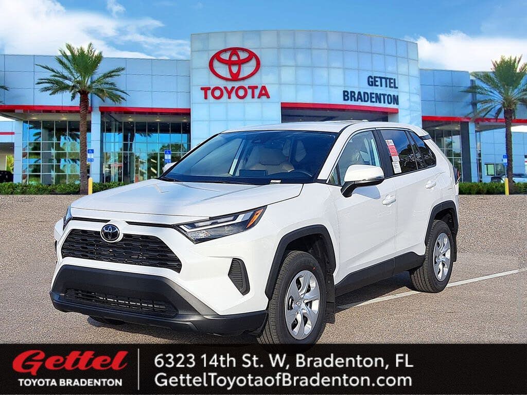 2025 Toyota RAV4 LE FWD