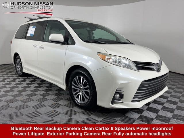 2019 Toyota Sienna XLE 7-Passenger FWD with Auto-Access Seat