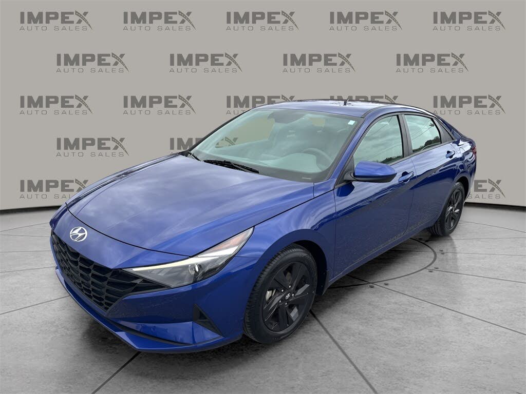 2023 Hyundai Elantra SEL FWD