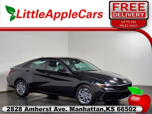 2024 Hyundai Elantra SEL FWD