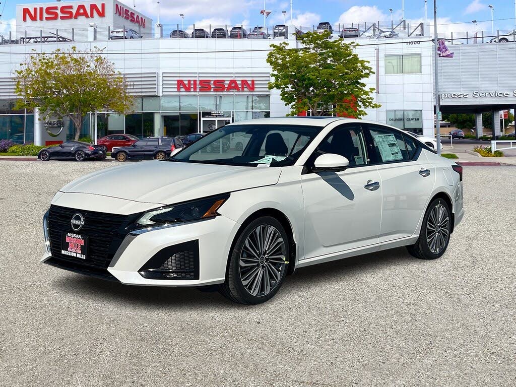 2025 Nissan Altima 2.5 SL FWD