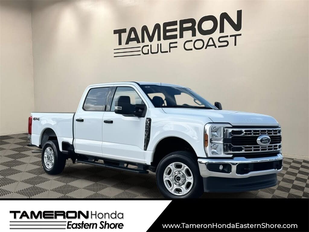 2025 Ford F-250 Super Duty XLT Crew Cab 4WD
