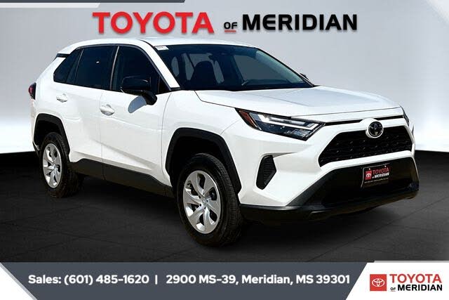 2025 Toyota RAV4 LE FWD
