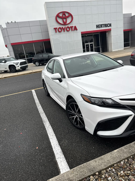 2023 Toyota Camry SE AWD