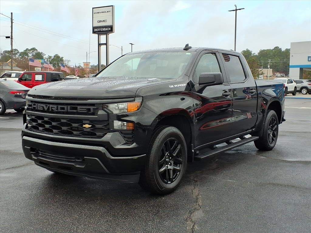 2025 Chevrolet Silverado 1500 Custom Crew Cab RWD