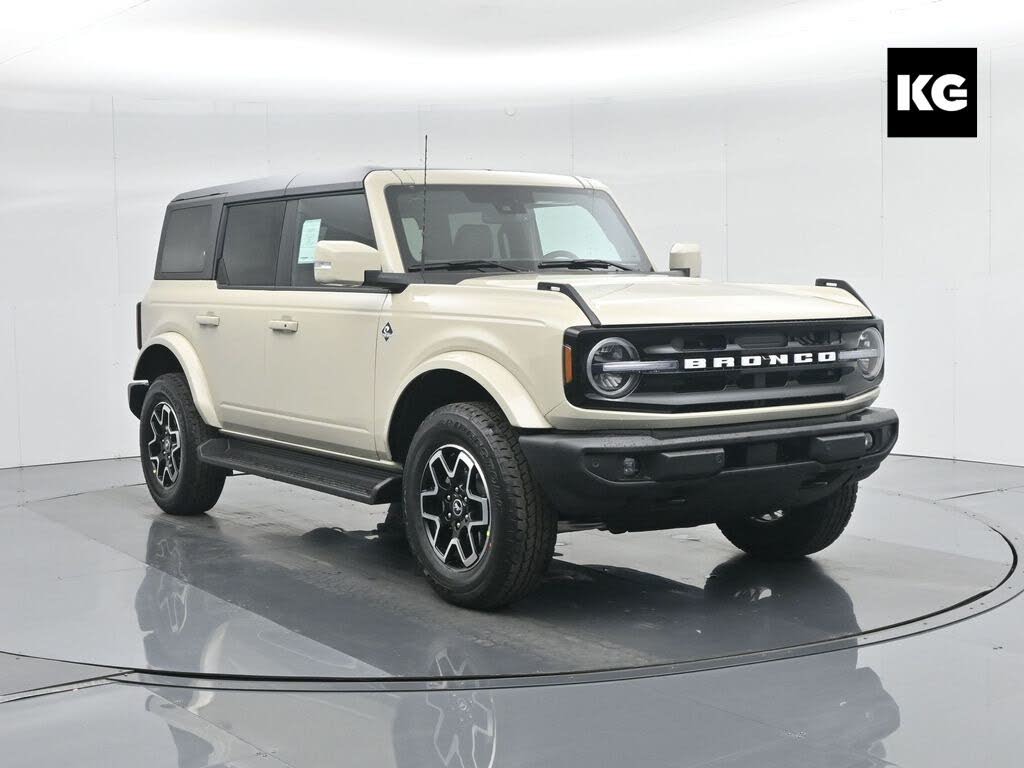 2025 Ford Bronco Outer Banks 4-Door 4WD