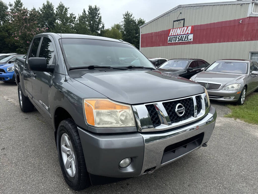 2013 Nissan Titan SV Crew Cab 4WD