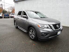 Nissan Pathfinder SV 4WD