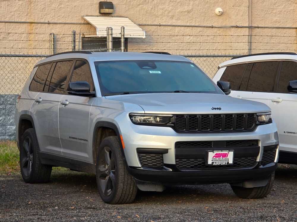 2023 Jeep Grand Cherokee L Altitude 4WD