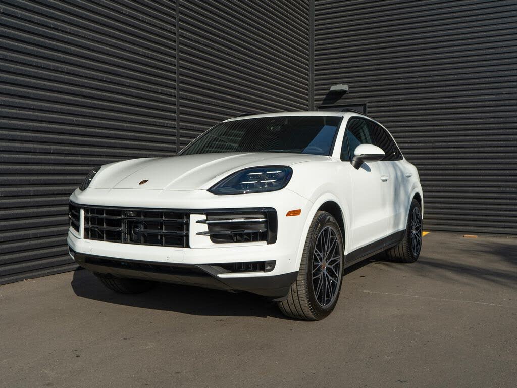 2025 Porsche Cayenne AWD